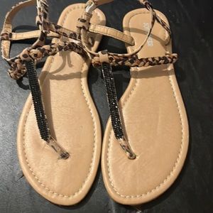 Women’s size 8 joe boxer sandals